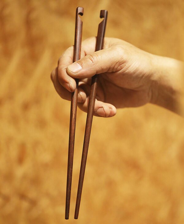 Heart shape chopsticks - Image 2